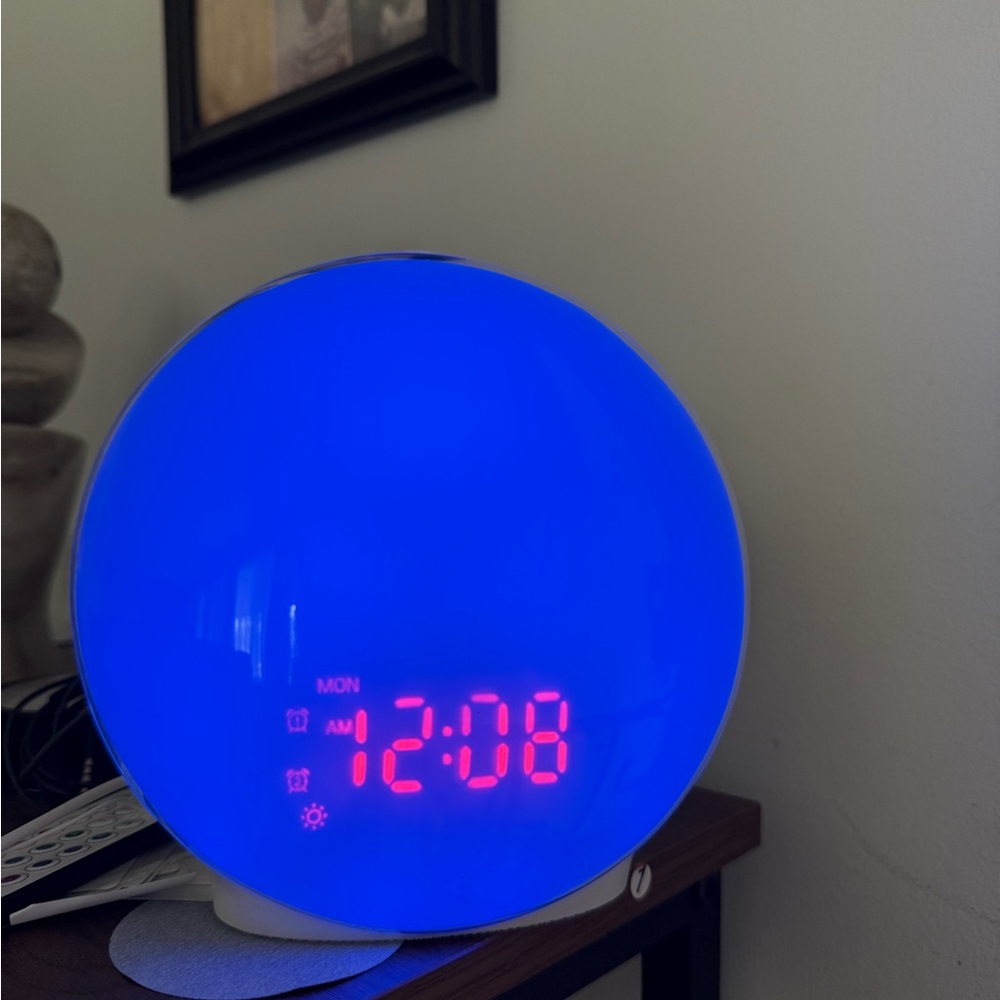 Alarm Clock - Picture 4 of 6